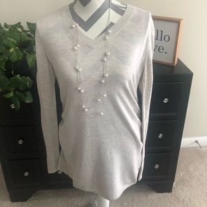 V Neck long sleeve sweater (Maternity)
